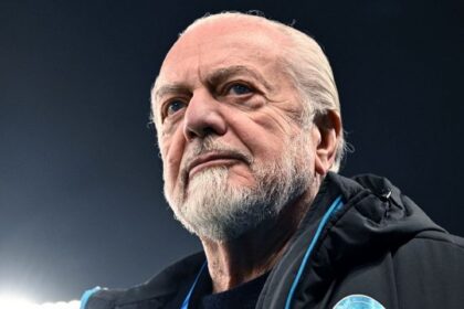Napoli, assist di De Zerbi per Vicario. De Laurentiis bacchetta Malagò e punge Conte: “Allegri? Non posso parlarne”