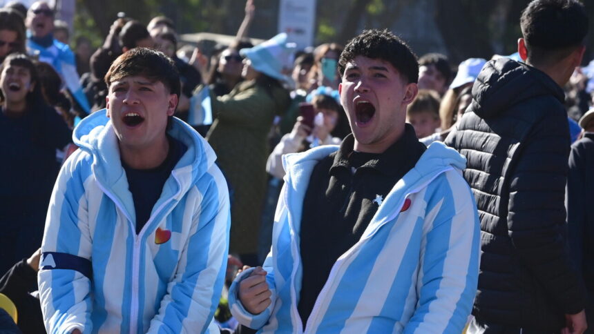 Mondiali: catarsi dopo la rimonta sull'Egitto, gli argentini scendono in strada - Calcio