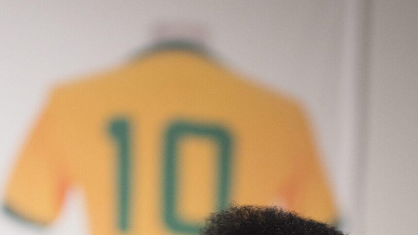 Mondiali: 4,9 milioni di dollari per la maglia di Pelé alla finale di Svezia 1958 - Calcio
