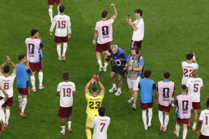 Mondiali: i media celebrano la Spagna in finale, 'la forza della squadra' - Calcio