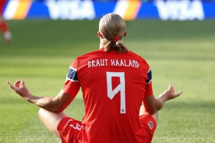 Haaland in vacanza in Sicilia, tra moda e relax al mare - Calcio