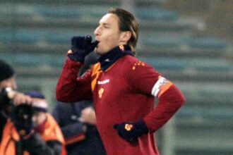 La Sveglia di Luigi Garlando: Totti e i calciatori-arbitri