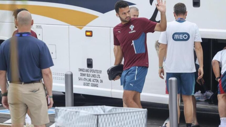 Milan, le ferie di Gonçalo Ramos tra palestra, tranci di pizza e nozze in arrivo
