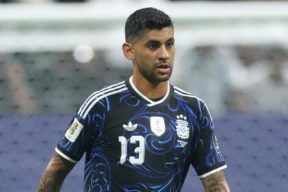 Cristian Romero come giocherebbe nella difesa dell'Inter di Chivu