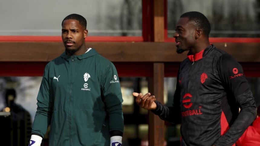 Milan, Mike Maignan e Youssouf Fofana cancellano tutti i post da Instagram