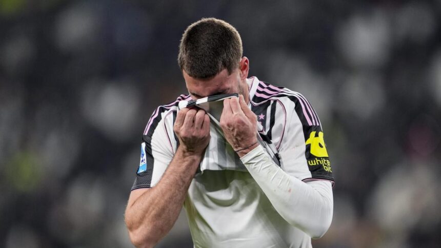Vlahovic, il Besiktas sta perdendo la pazienza. Resta senza contratto?
