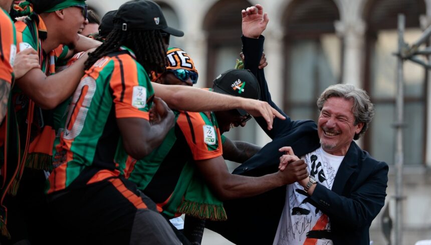 acquisti record, il colpo Adams e il nuovo stadio