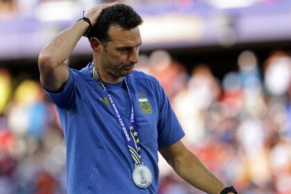 per Scaloni lacrime d’addio, il ct crolla in conferenza dopo il ko
