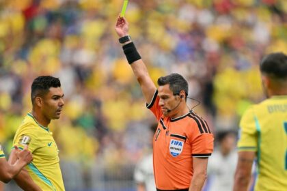 Inghilterra-Argentina, sorpresa per l’arbitro, beffa per Mariani, giallo su chi dirigerà la finale