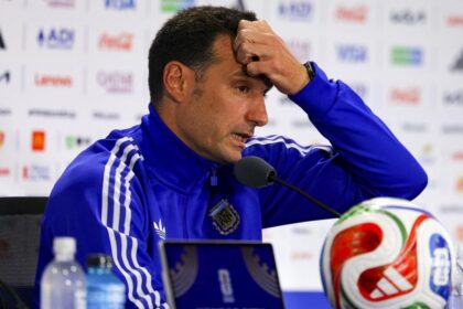 Argentina, il ct Scaloni: "Non vogliono che vinciamo noi". Il rituale dell'asado e la decisione sui rigori: Messi rinuncia?