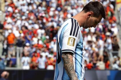 Messi come Maradona, piange dopo la sconfitta ma che brutto gesto nel finale