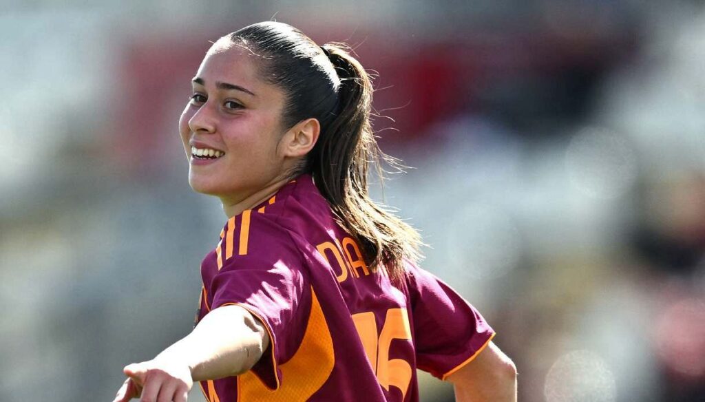 anche nel calcio femminile è fuga dall’Italia