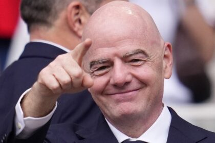 la FIFA guarda alla NFL ma l’identità del calcio va oltre i ricavi