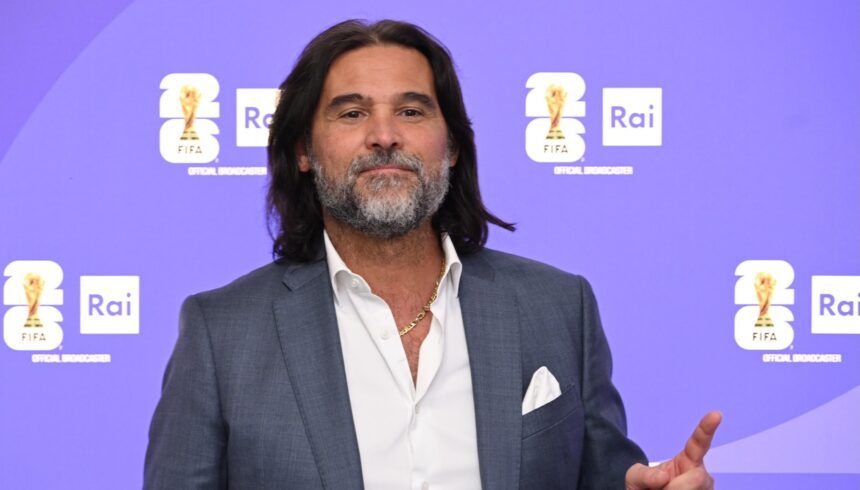Caso Adani, Di Canio aizza la polemica, la bordata alla Rai e l’invito in vista di Spagna-Argentina: “Togliete il volume”
