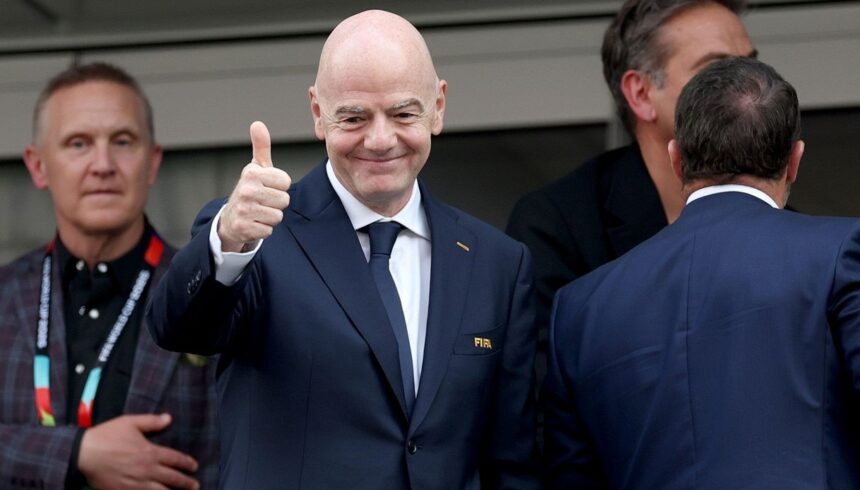 la FIFA e Infantino inaugurano le conferenze e le foto pre finale a pagamento