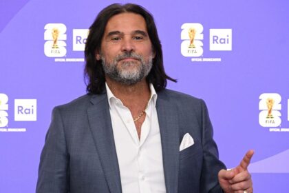 Spagna-Argentina, Adani senza voce o costretto ad abbassare i toni? I dubbi del web. Gaffe di Rimedio sull'inno spagnolo