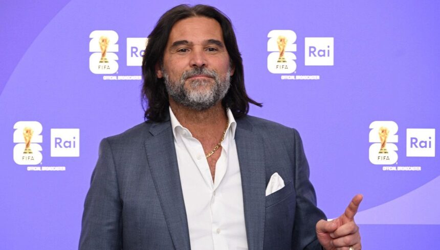 Spagna-Argentina, Adani senza voce o costretto ad abbassare i toni? I dubbi del web. Gaffe di Rimedio sull'inno spagnolo