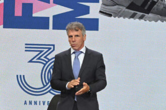 Italia, Zola l’uomo del cambiamento per Malagò? Il grande rischio per l'ex campione dopo il fallimento di Maldini 