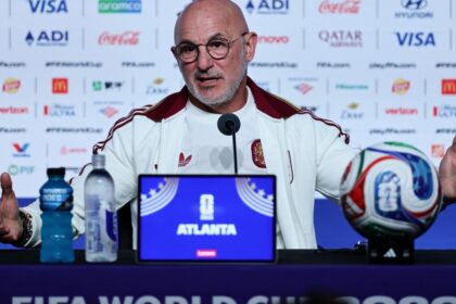 Spagna-Argentina non finisce più, De La Fuente giudica intollerabile il comportamento dell'Albiceleste e rivela cosa ha detto a Infantino
