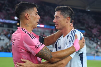 Inter Miami, papera colossale del portiere ma Luis Suarez emula Messi e rovina l’esordio di Lewandowski in MLS