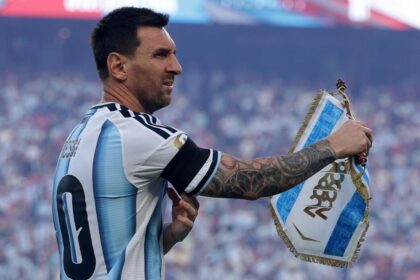 la prima volta di Messi, l'antidoping, Baggio, i filmati di Maradona e la carezza a Lautaro