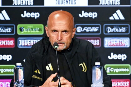 Vlahovic, Comolli, Carnevali e l’obiettivo dei bianconeri