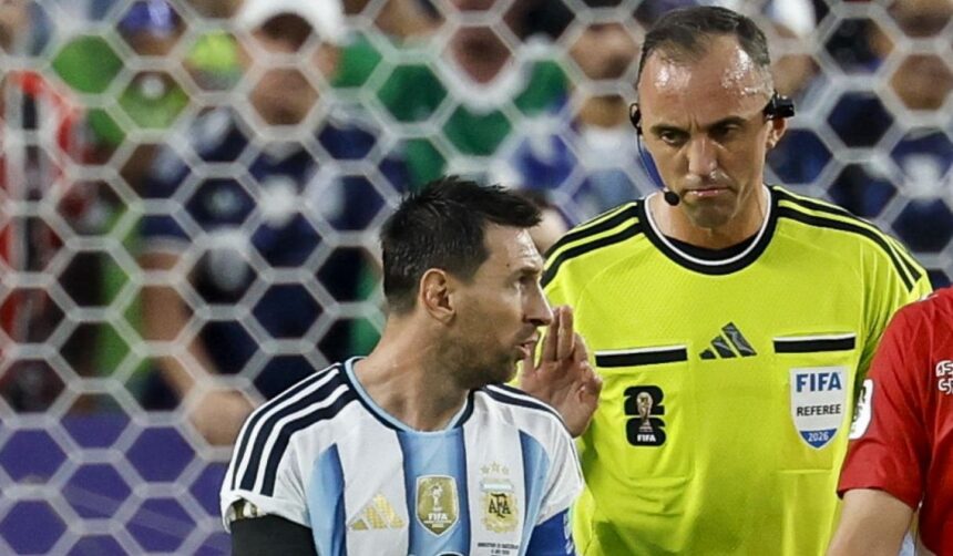 cosa ha urlato Messi all’arbitro, il taglio all’occhio, l’ammissione di Lautaro