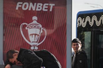 Caso Pirlo, cos'è Fonbet, lo sponsor russo che ha messo nei guai il ct in pectore