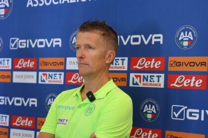 Orsato: l'arbitro al centro della partita, e basta accerchiamenti - Calcio
