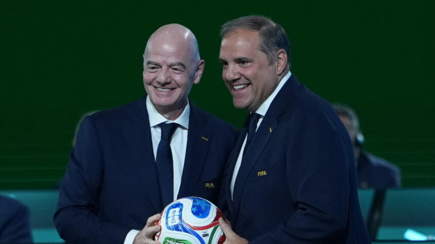 Infantino sbarca in Rep. Dominicana, Montagliani 'riconsideri la sua presenza' - Calcio