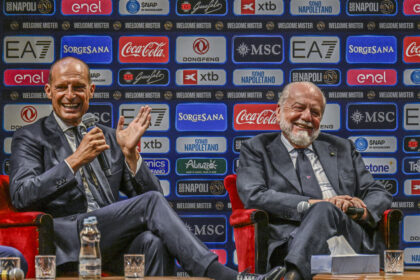 Napoli, De Laurentiis ad Allegri 'divertiti e fai divertire, fai volare il pallone' - Calcio