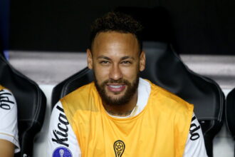 Neymar elude domande sul ritiro, suo padre lo esclude - Calcio