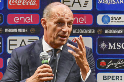 Napoli in crescita, malgrado le assenze batte l'Osasuna 2-1 - Calcio