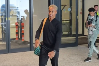 Il trequartista inglese è arrivato a Linate accompagnato da parenti e amici.&nbsp;