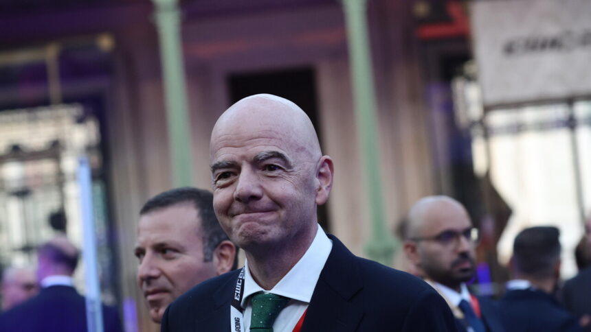 Fifa, l'Italia ritira il sostegno a Infantino: 'Siamo con la Uefa' - Calcio