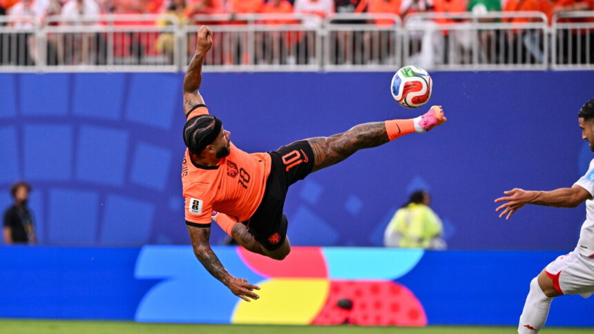 Calcio: Corinthians annuncia la partenza di Depay per motivi finanziari - Calcio