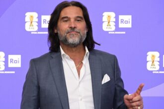 show alla Domenica sportiva tra battute, frecciate e sentenze, l’attacco al Var