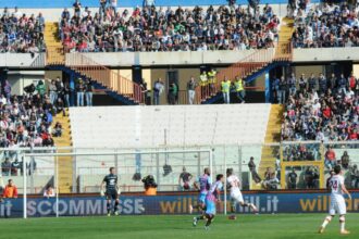 Catania, niente fidejussione, penalizzazione di 3 o 5 punti in arrivo: tifosi contro la dirigenza