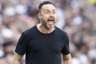 il coro dei tifosi e l’alibi del tecnico