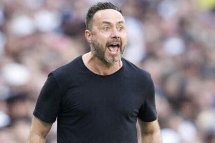 il coro dei tifosi e l’alibi del tecnico