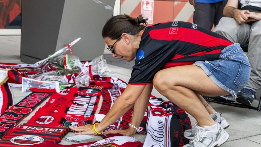 I funerali di Baresi, migliaia a Sant'Ambrogio per l'ultimo saluto - Calcio