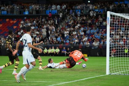 Pio Esposito non c'è ancora, Diouf double-face, Donnarumma sbaglia quasi tutto, sorpresa Pavard,, decidono i rigori