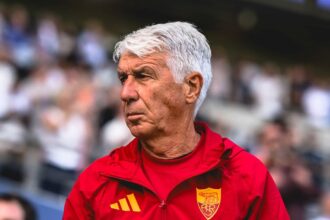 a Cardiff ne prende 4 e volano spintoni tra Dybala, Soulé e Cristante. Gasperini lancia l'allarme