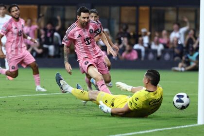 torna titolare, fa due gol e un assist e trascina l'Inter Miami, altro che ritiro