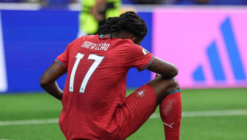 Milan, Leao resta? Le cifre del mercato e il test derby
