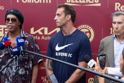 Ravenna, è iniziata l'era Ronaldinho: quando esordisce, l'obiettivo e l’omaggio al Milan: “Ricordo ancora quel derby”