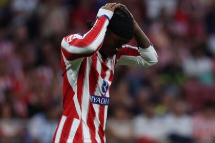 Lookman ostaggio di Julian Alvarez, Simeone chiede scusa al nigeriano dopo averlo esposto a una figuraccia
