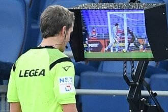 il Var davvero ci manca? Orsato l'ha cancellato ma c'è chi lo rimpiange. E Meraviglia non interviene mai