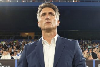 Ex Palermo Schelotto e l'allenatore rivale Vaccari si prendono a pugni a fine gara, che vergogna