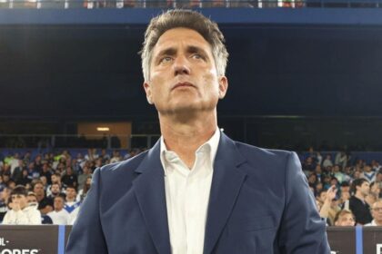 Ex Palermo Schelotto e l'allenatore rivale Vaccari si prendono a pugni a fine gara, che vergogna